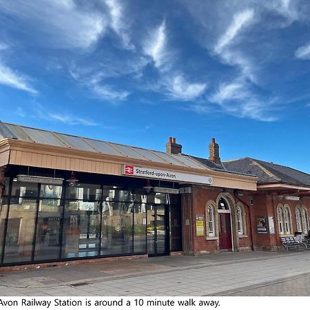 The Teapot Cottage In Town Centre Free Parking ستارتفورد أبون آفون المظهر الخارجي الصورة