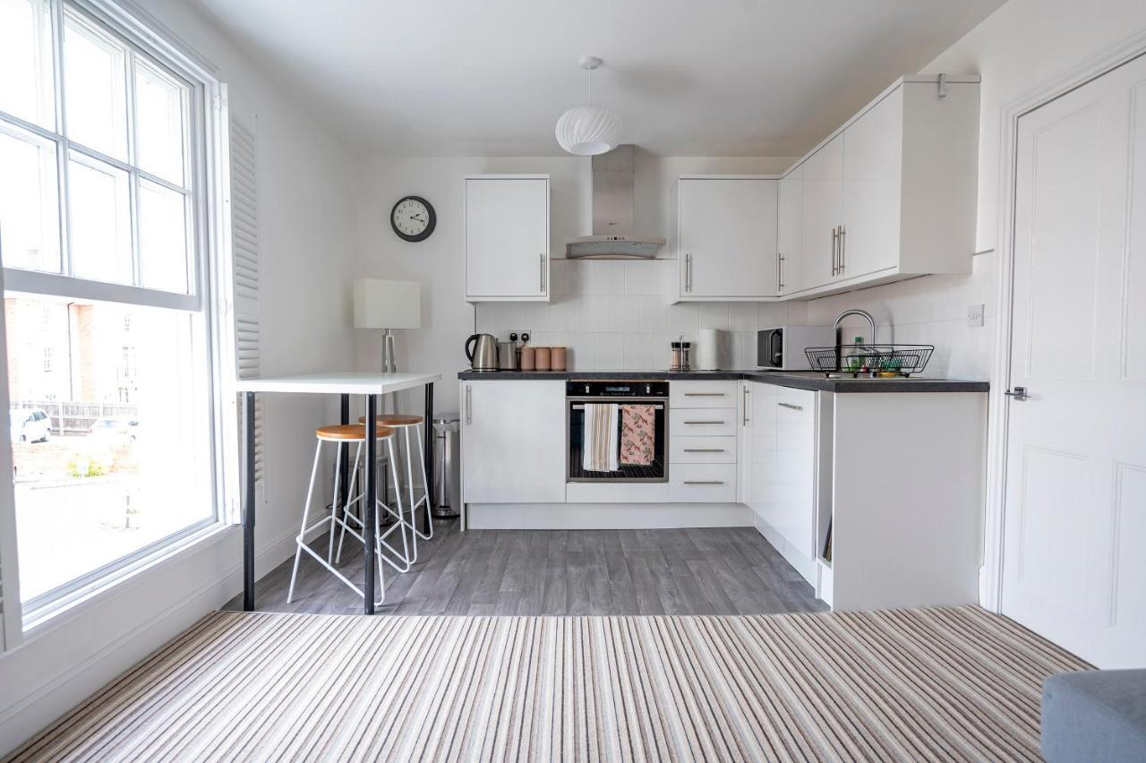 The Teapot Cottage In Town Centre Free Parking ستارتفورد أبون آفون المظهر الخارجي الصورة
