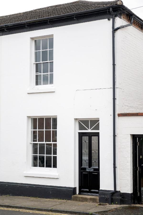 The Teapot Cottage In Town Centre Free Parking ستارتفورد أبون آفون المظهر الخارجي الصورة