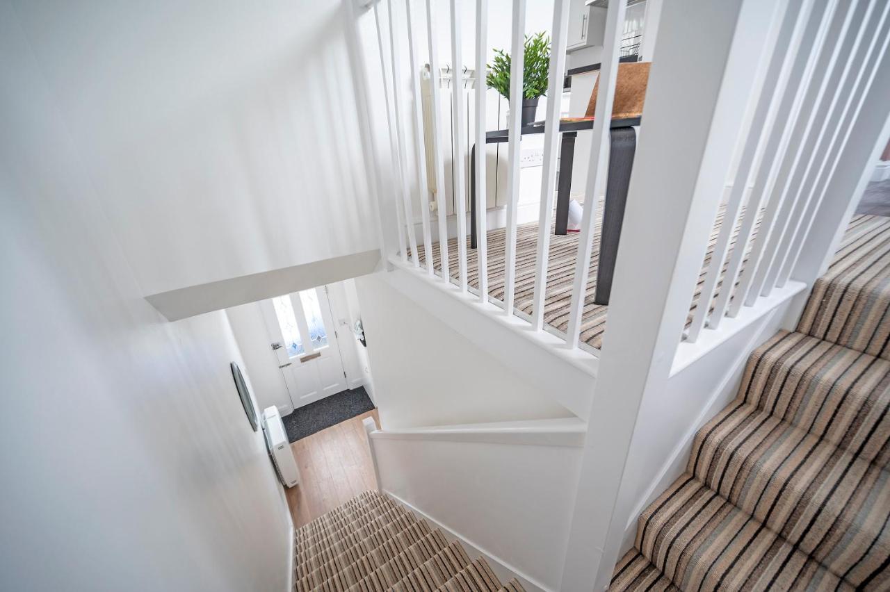 The Teapot Cottage In Town Centre Free Parking ستارتفورد أبون آفون المظهر الخارجي الصورة