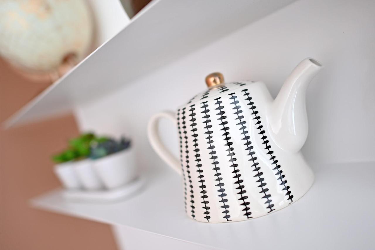 The Teapot Cottage In Town Centre Free Parking ستارتفورد أبون آفون المظهر الخارجي الصورة