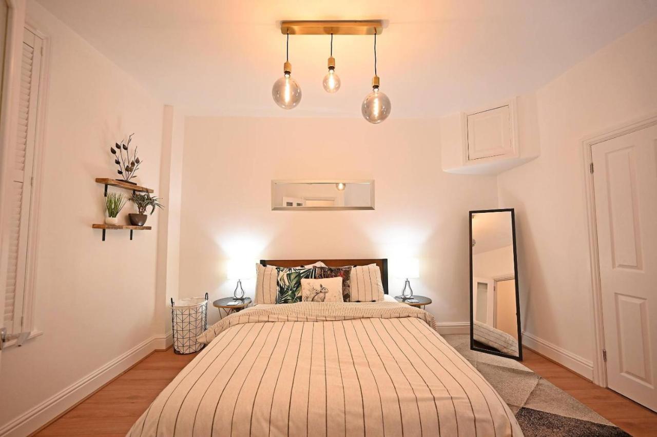 The Teapot Cottage In Town Centre Free Parking ستارتفورد أبون آفون المظهر الخارجي الصورة