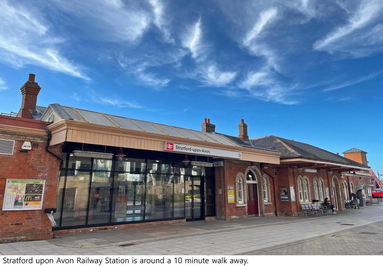 The Teapot Cottage In Town Centre Free Parking ستارتفورد أبون آفون المظهر الخارجي الصورة